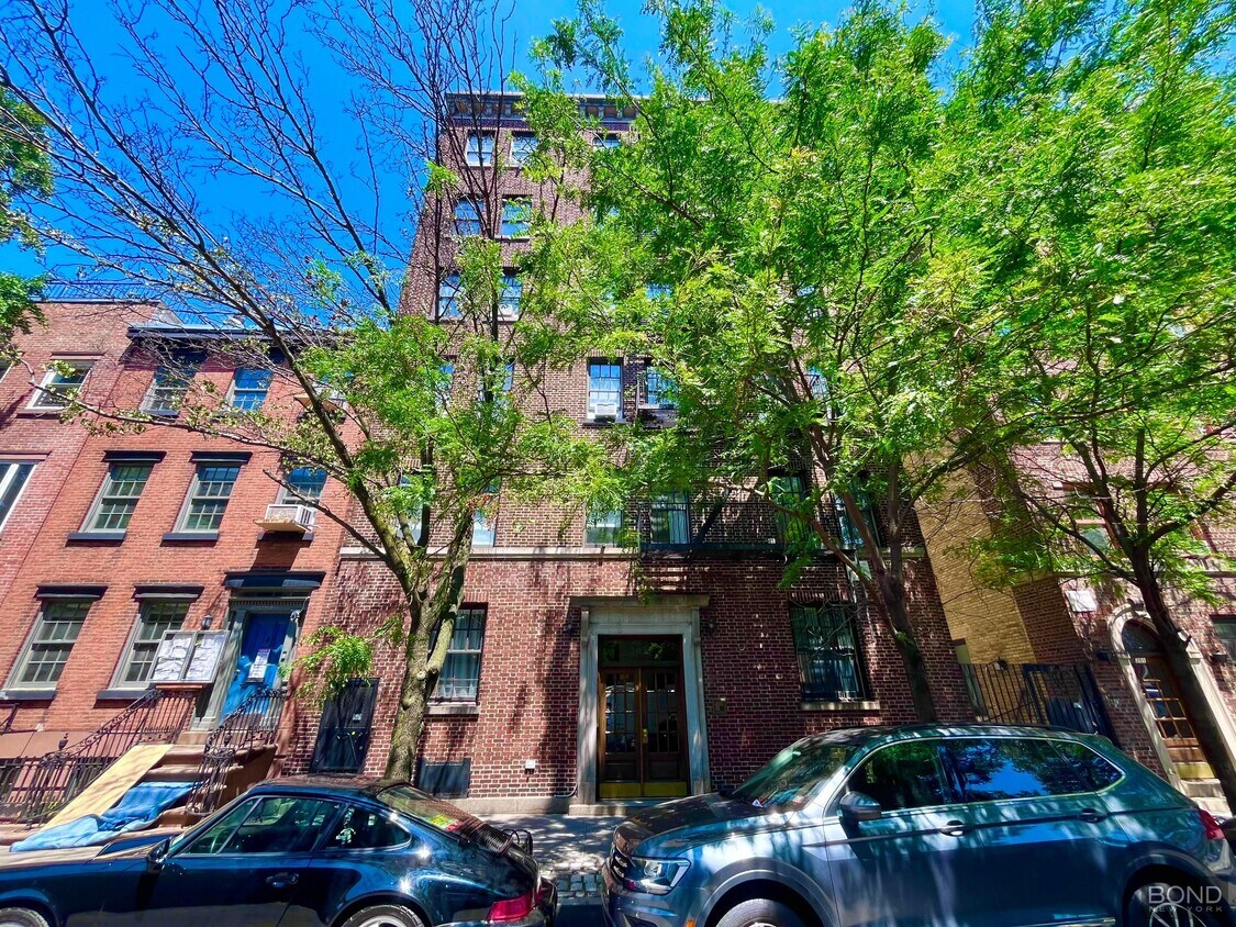 Primary Photo - 207-209 West 11th Street