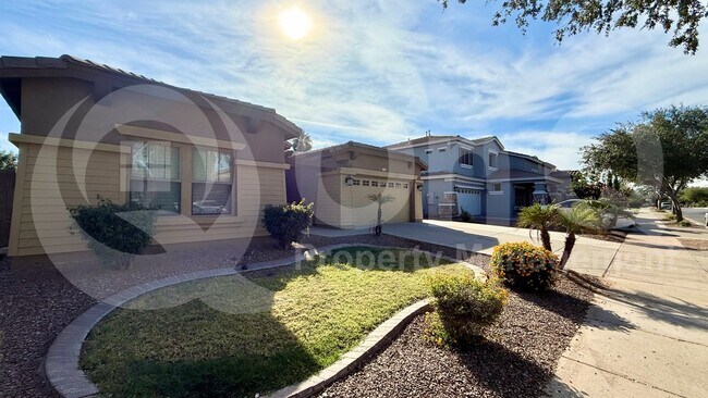 Foto del edificio - 18861 E Kingbird Dr