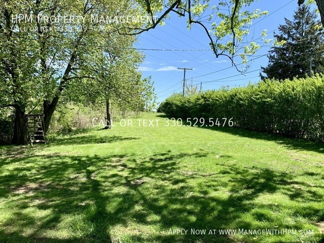 Building Photo - Two Bedroom in Perry Township!