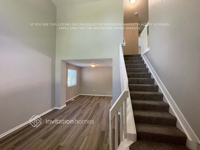 Foto del edificio - 4892 N Silverlace Dr