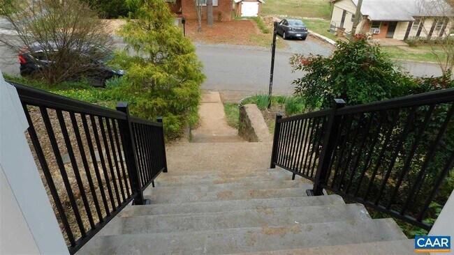 Foto del edificio - 1718 E Market St