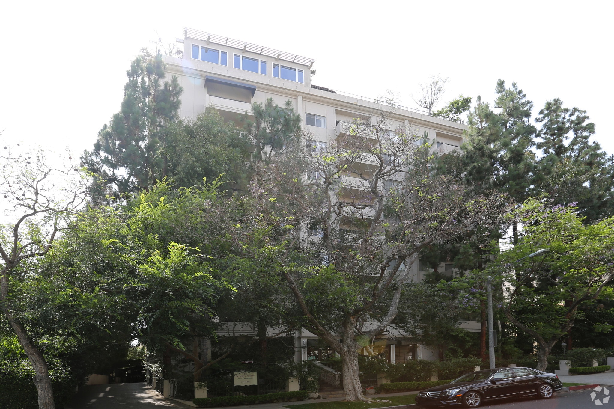 Beverly Oakhurst Apartments