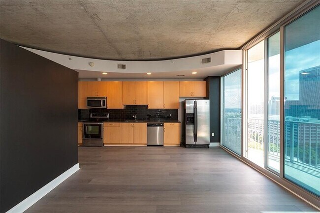 Foto del edificio - 400 W Peachtree St NW