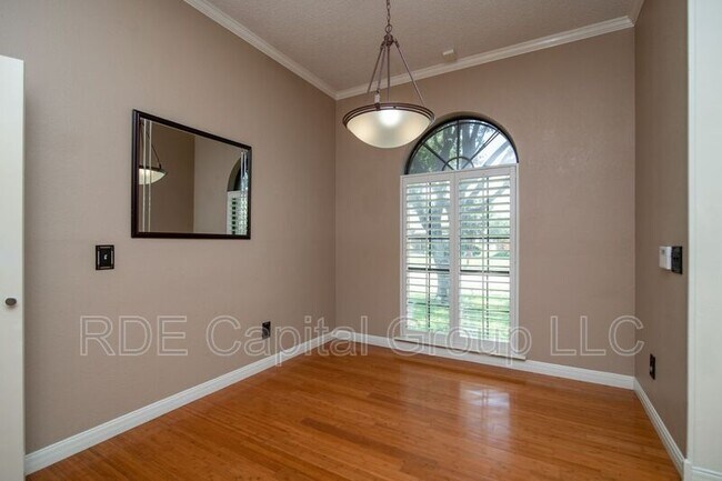 Foto del edificio - 618 Stone Canyon Dr