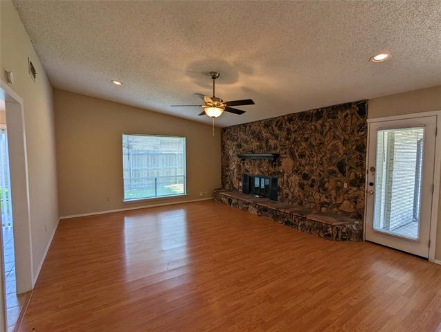 Building Photo - 3214 Heather Glen Dr