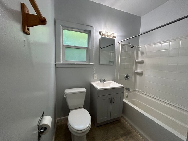 Foto del edificio - 8 Acacia Ave