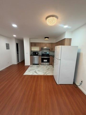 Foto del edificio - 56 Whitaker Pl