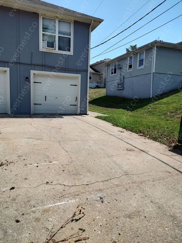 11103 NW Player Dr Unit C, Parkville, MO 64152 Condo for Rent in