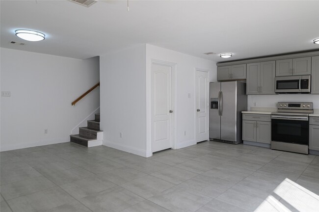 Building Photo - 3421 Twp Grove Ln