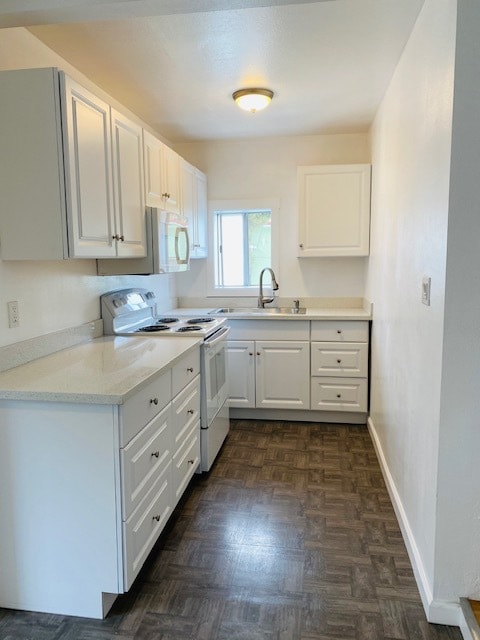 Kitchen - 162 Santa Fe Ave