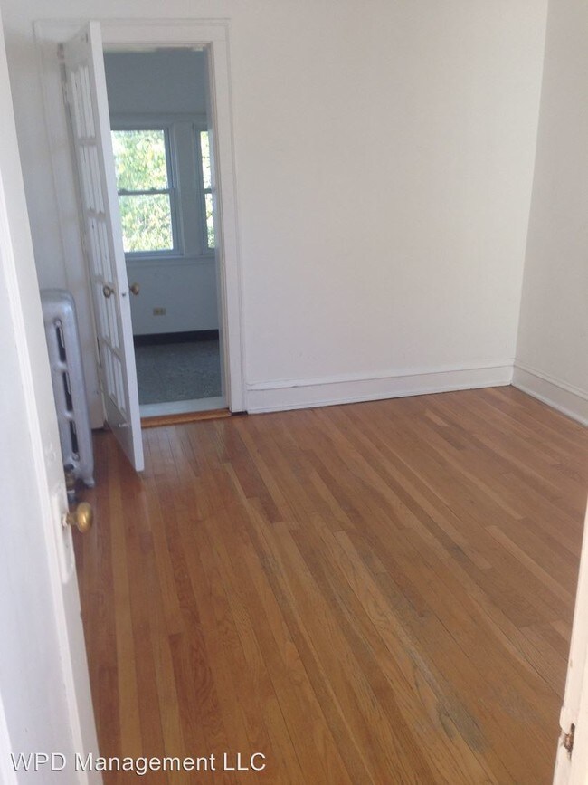 Building Photo - 5407 S Drexel Ave