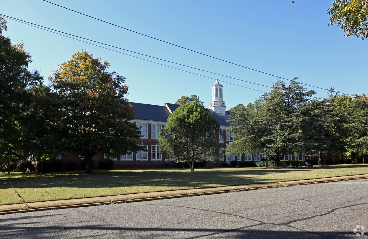 Grimes School Apartments Apartments in Lexington, NC