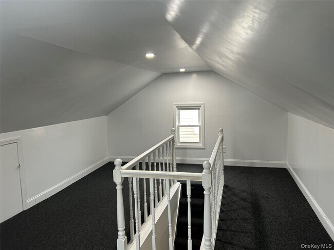 Foto del edificio - 243-12-243144 144th Ave