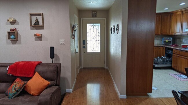 Building Photo - 2885 Postwood Dr