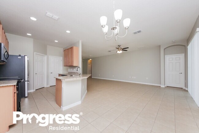 3017 Madelia Ln - 4