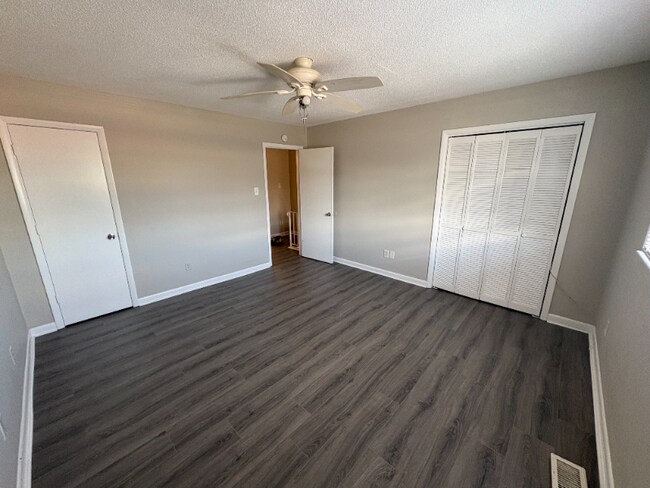 Foto del edificio - 178 Big Island Rd