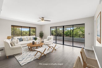 Building Photo - 343 Oak Harbour Dr