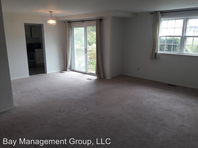 Building Photo - 371 Homeland Southway