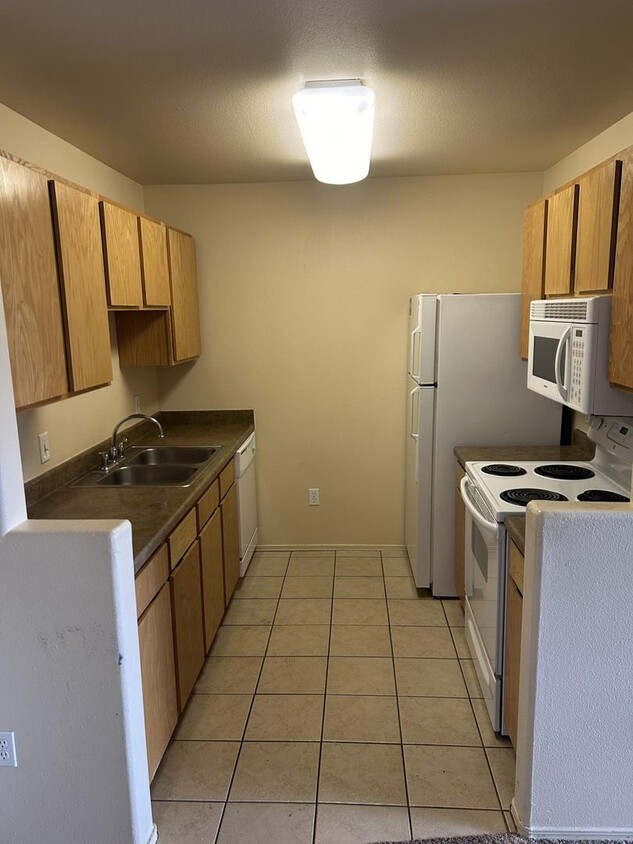 Foto principal - Cozy 1-Bedroom Unit in Prime Durango Location