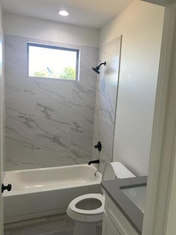 Building Photo - 549 Augustus St