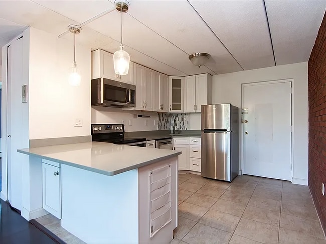 Building Photo - 47 Homer Ave