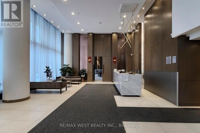 Building Photo - 121 McMahon Dr