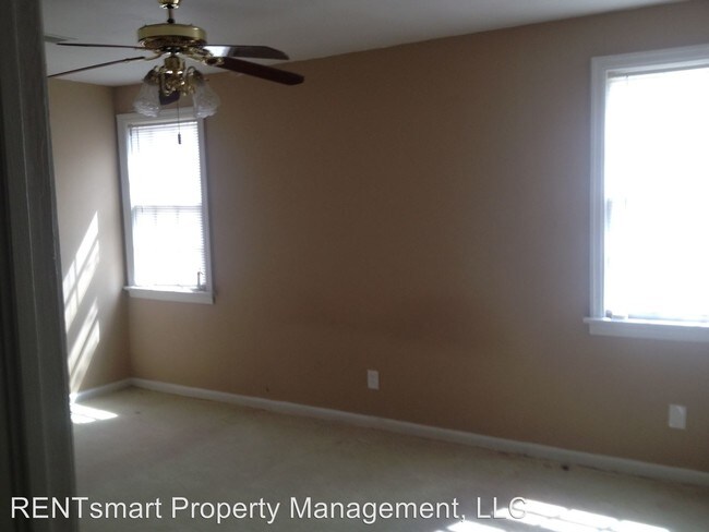 Building Photo - 3 br, 1.5 bath House - 2803 E. Wynnton Lane