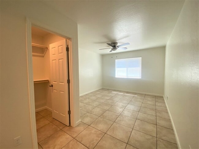 Foto del edificio - 6130 N Buckboard Dr