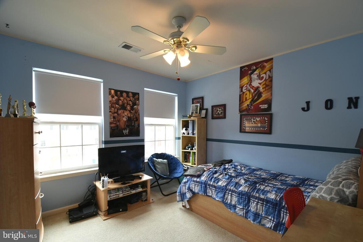 Foto principal - 5291 Sandyford St