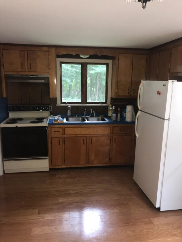 13 Dubois Rd, Montville, CT 06382 Apartments in Montville, CT