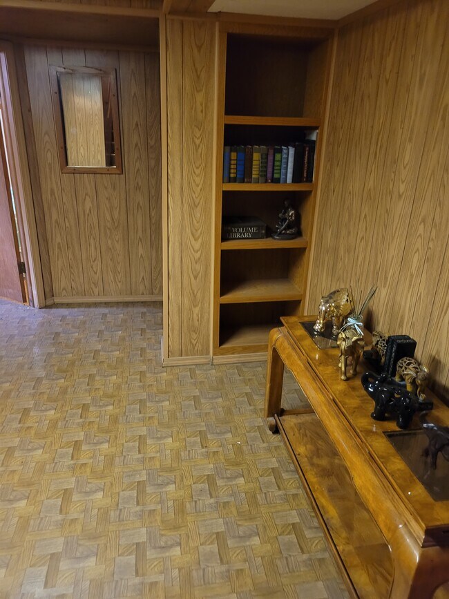 Common area - 350 Tompkins St