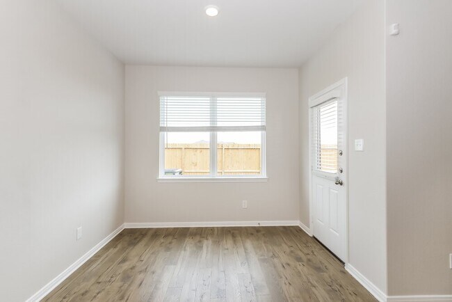 Building Photo - 7539 Tipton Meadow Way