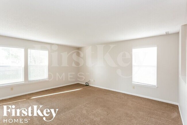 Foto del edificio - 10377 Waverly Dr