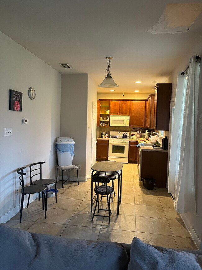 Foto del edificio - 3007 Crescent Oaks Park Ln