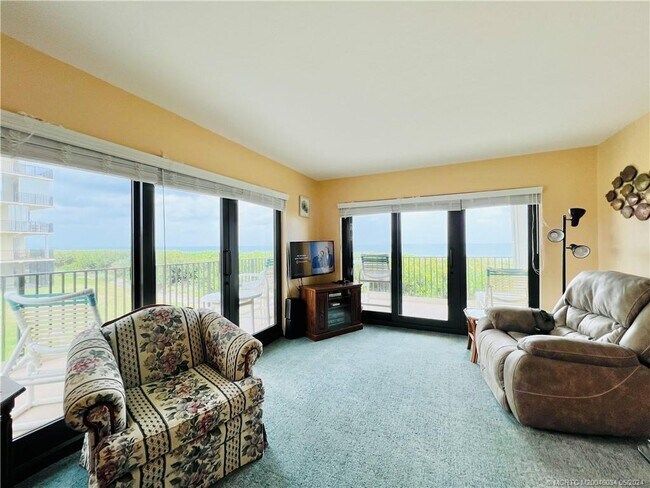 Foto del edificio - 7430 S Ocean Dr