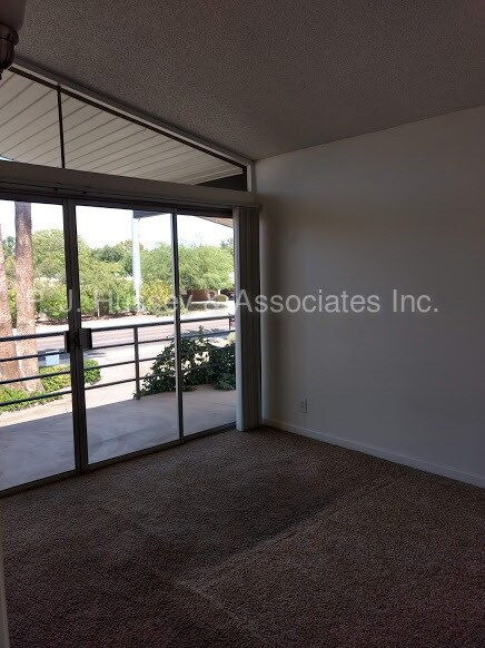 Foto del edificio - 915 E Missouri Ave