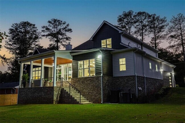 Building Photo - 6651 Malvin Dr