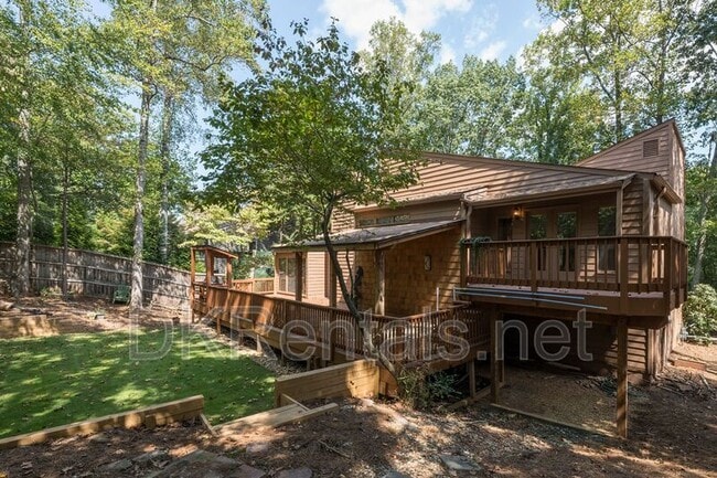 Building Photo - 3761 Northpoint Dr
