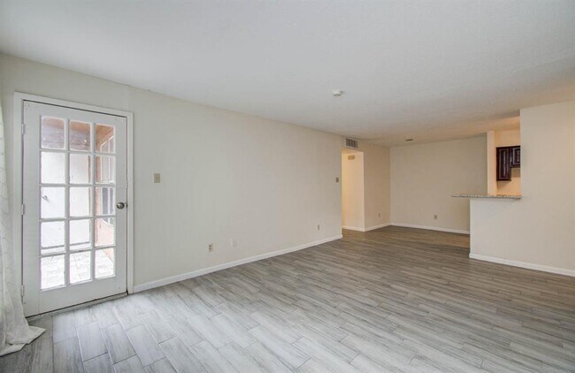 Building Photo - 10202 Forum Park Dr