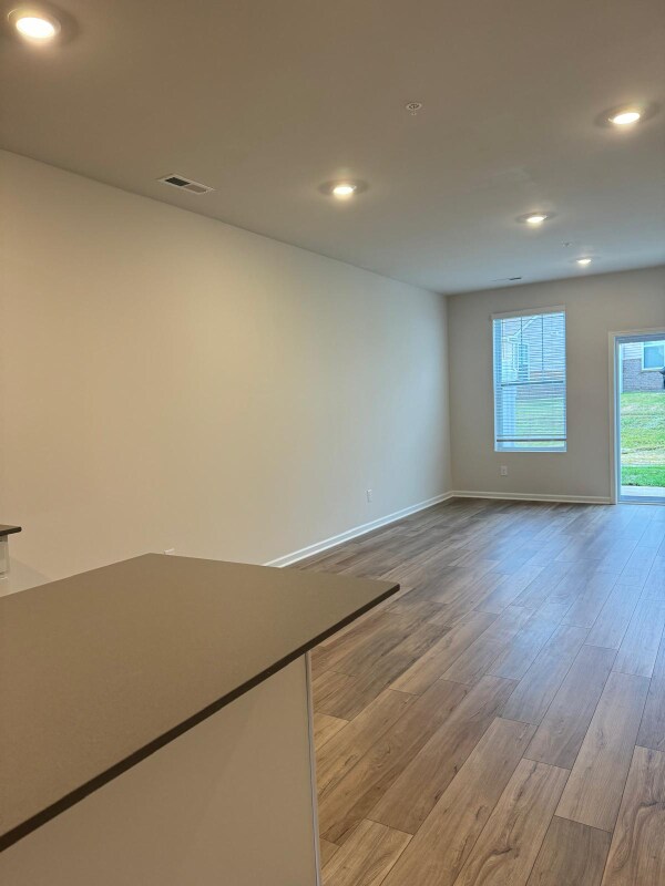 Foto del edificio - 554 Trinity Wy