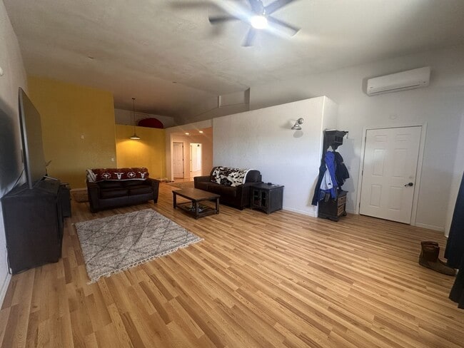 Building Photo - 469-922-922 Eternal Springs Wy