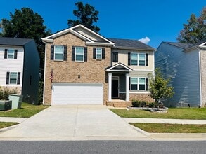 Building Photo - 138 Silver Birch Pass
