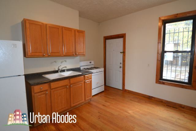 Building Photo - 1113 W Patterson Ave