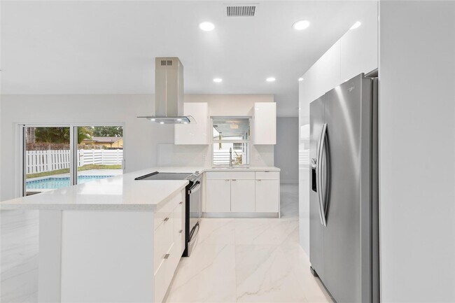 Foto del edificio - 4490 NW 8th St