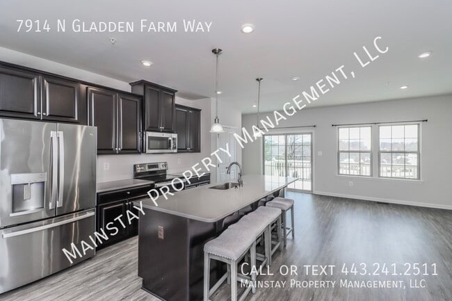 Building Photo - 7914 N Gladden Farm Way