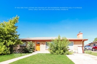 Building Photo - 8531 Crescent Dr