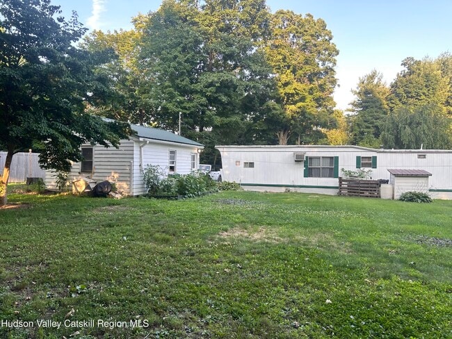 Building Photo - 161 Sunny Side Rd