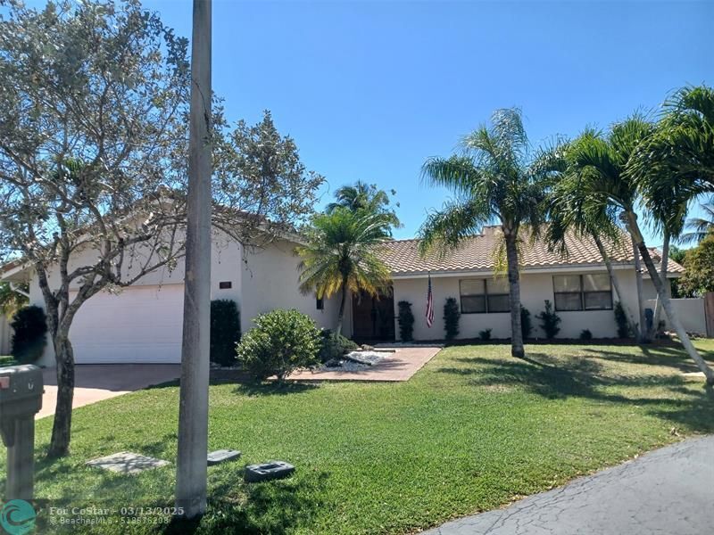 Foto principal - 12202 NW 25th Ct