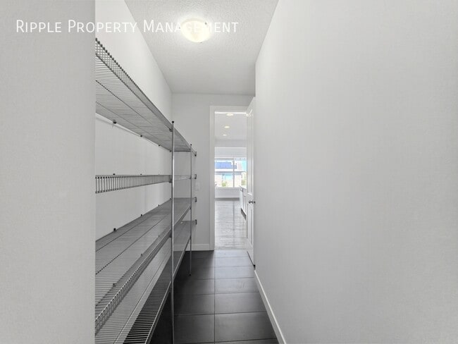 Building Photo - GORGEOUS 3 BEDS, 2.5 BATHS SINGLE FAMILY HOUSE | HUGE BONUS DEN & DEDICATED OFFICE