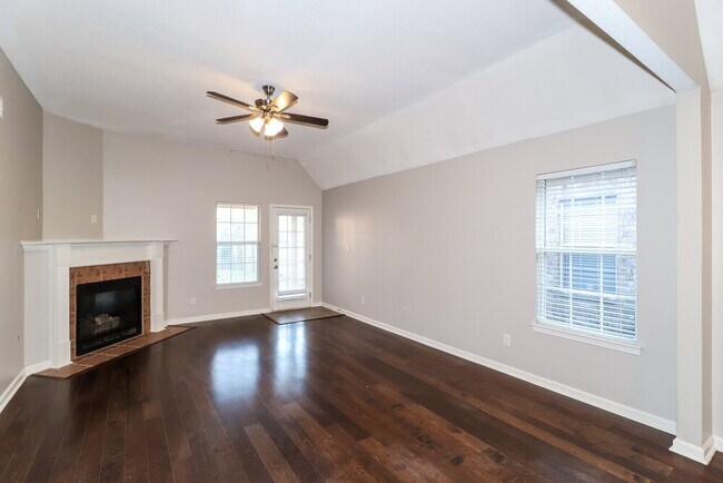 Foto del edificio - 9887 Wynngate Dr